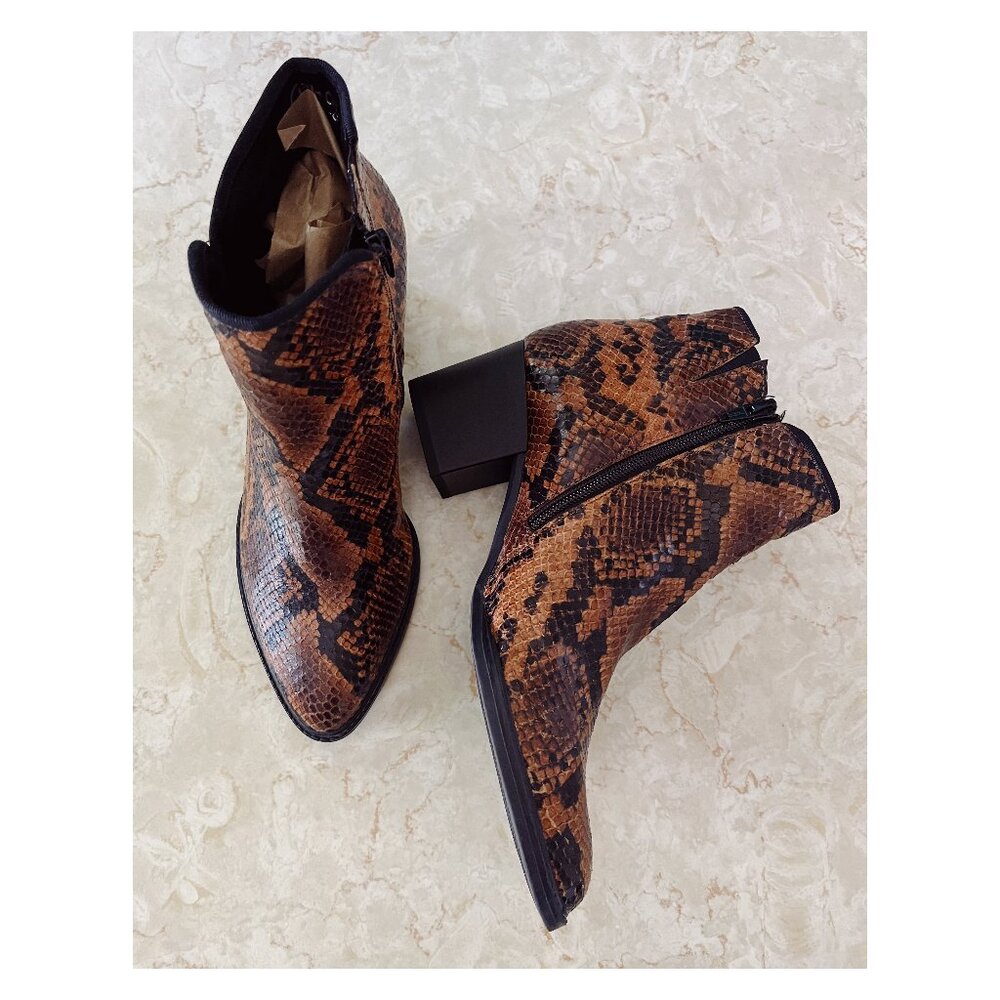 Gabor Sz 8 Robina Tan Snakeskin Printed Leather Booties